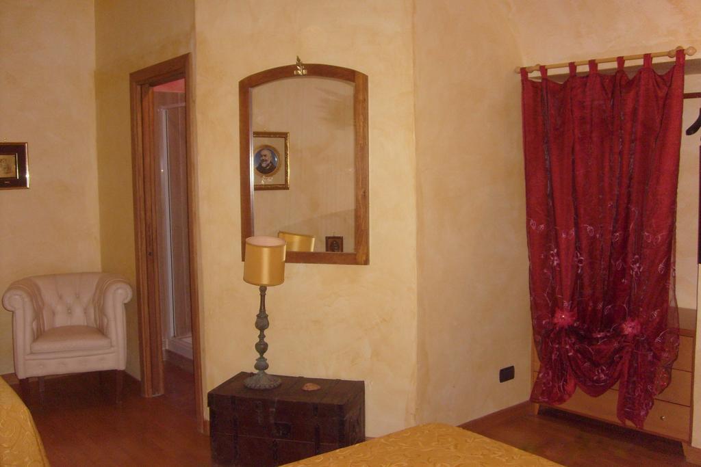 نابولي B&B Carolina Plebiscito R. المظهر الخارجي الصورة